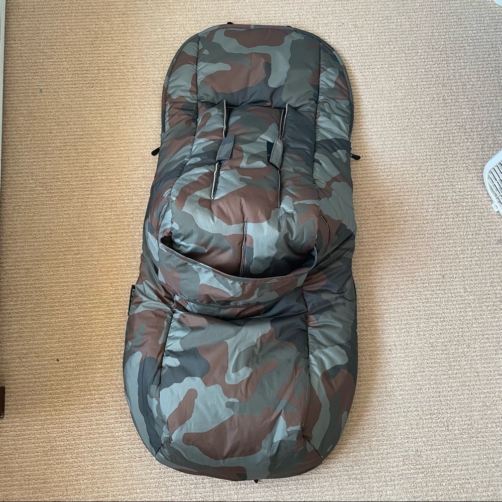 Bugaboo Universal Footmuff - Picture 3 of 4